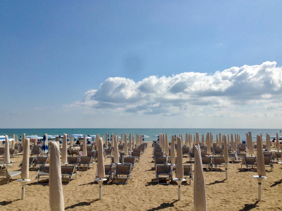 Hotel Edelweiss Lido di Jesolo Exterior photo